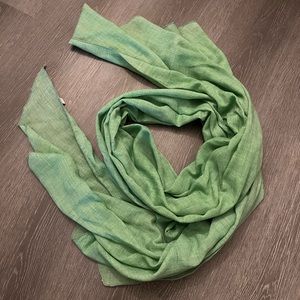 Cute green scarf